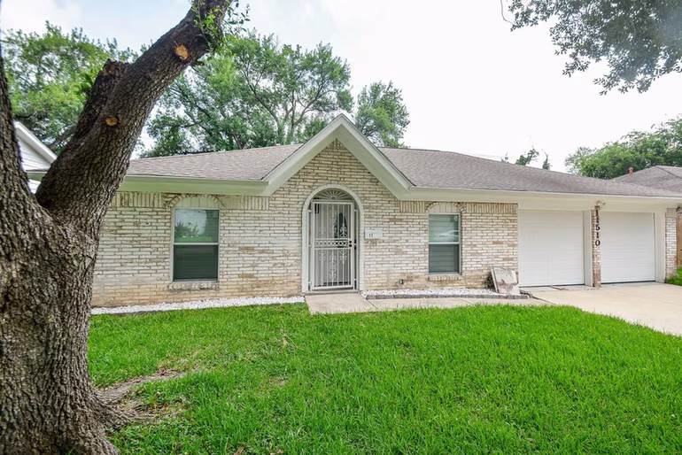 Photo 3 of 11510 Leader Street, Houston, TX