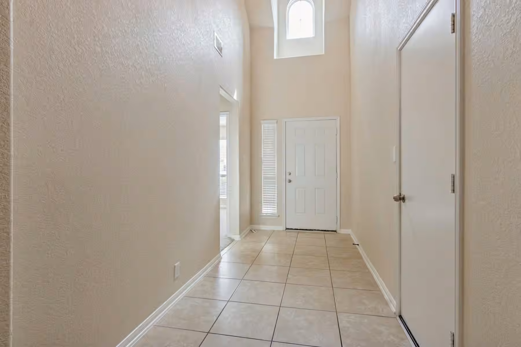 Photo 5 of 14522 Round Mountain Drive, Houston, TX