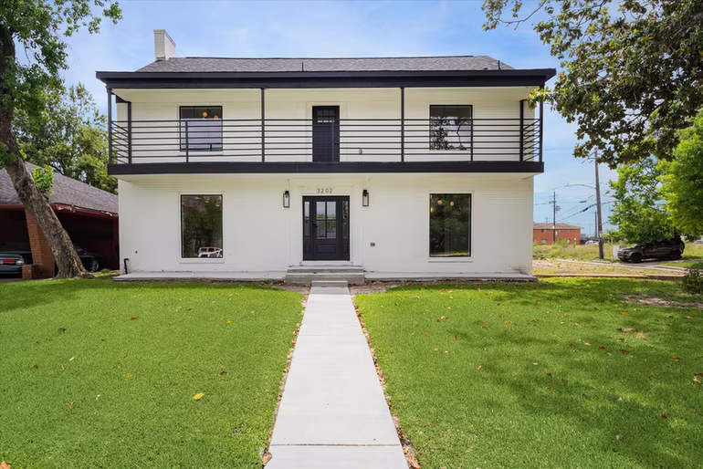 Photo of 3202 Parkwood Drive, Houston, TX 77021