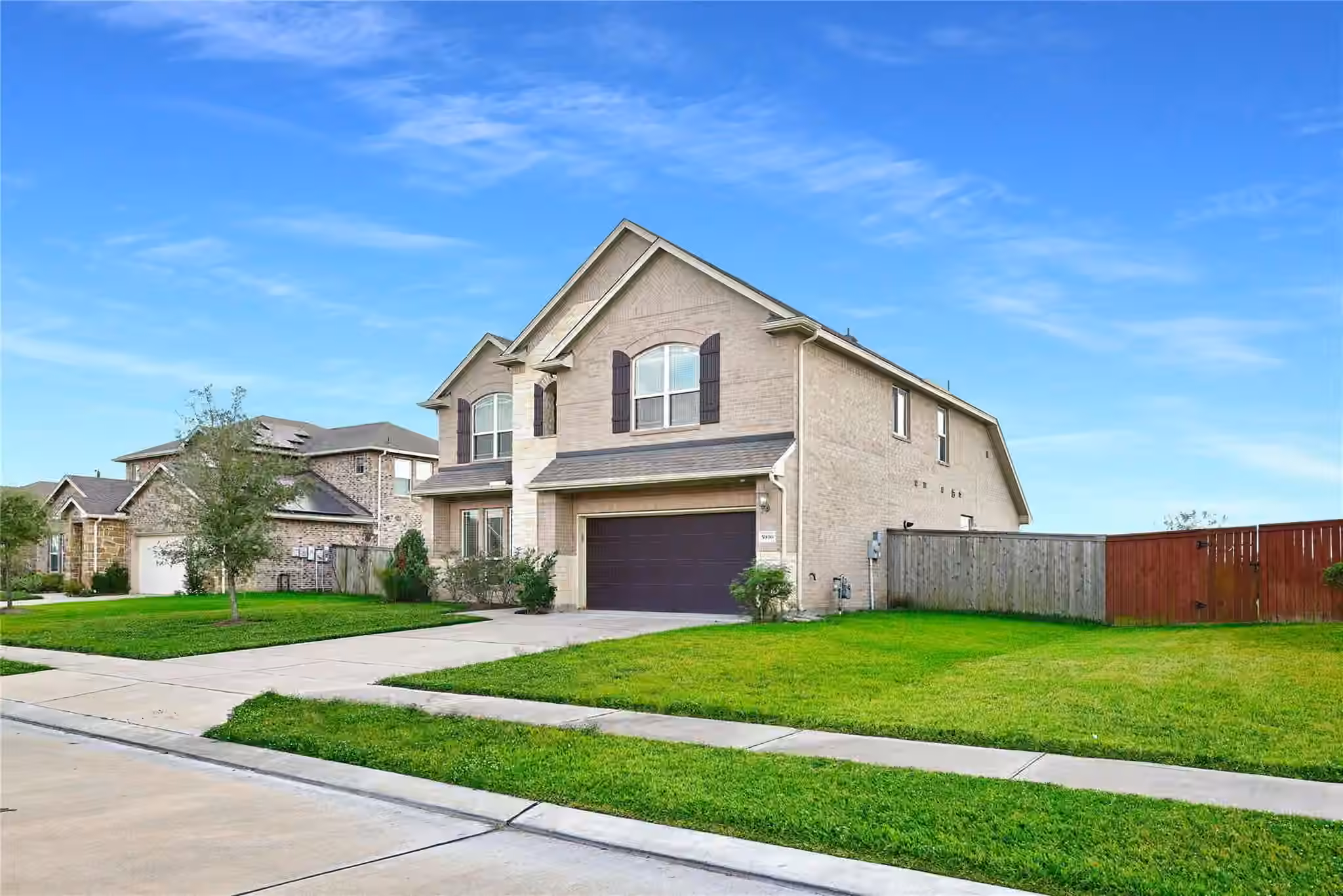 Photo 2 of 5936 Pearland Place, Pearland, TX