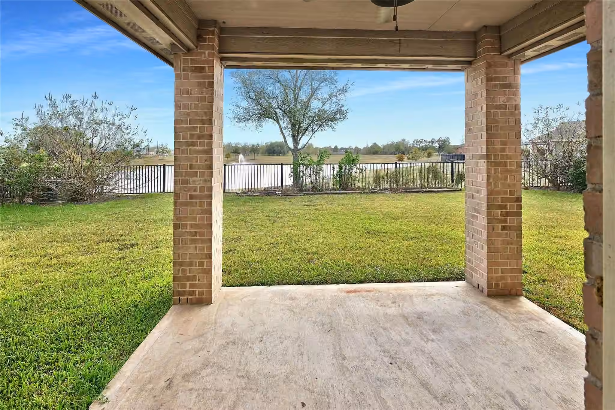 Photo 6 of 5936 Pearland Place, Pearland, TX