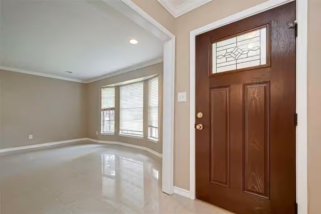 Photo 3 of 5811 Ludington Drive, Houston, TX