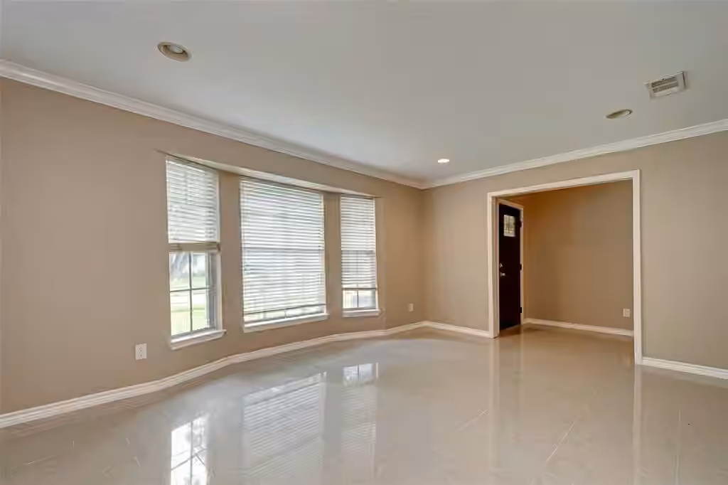 Photo 6 of 5811 Ludington Drive, Houston, TX