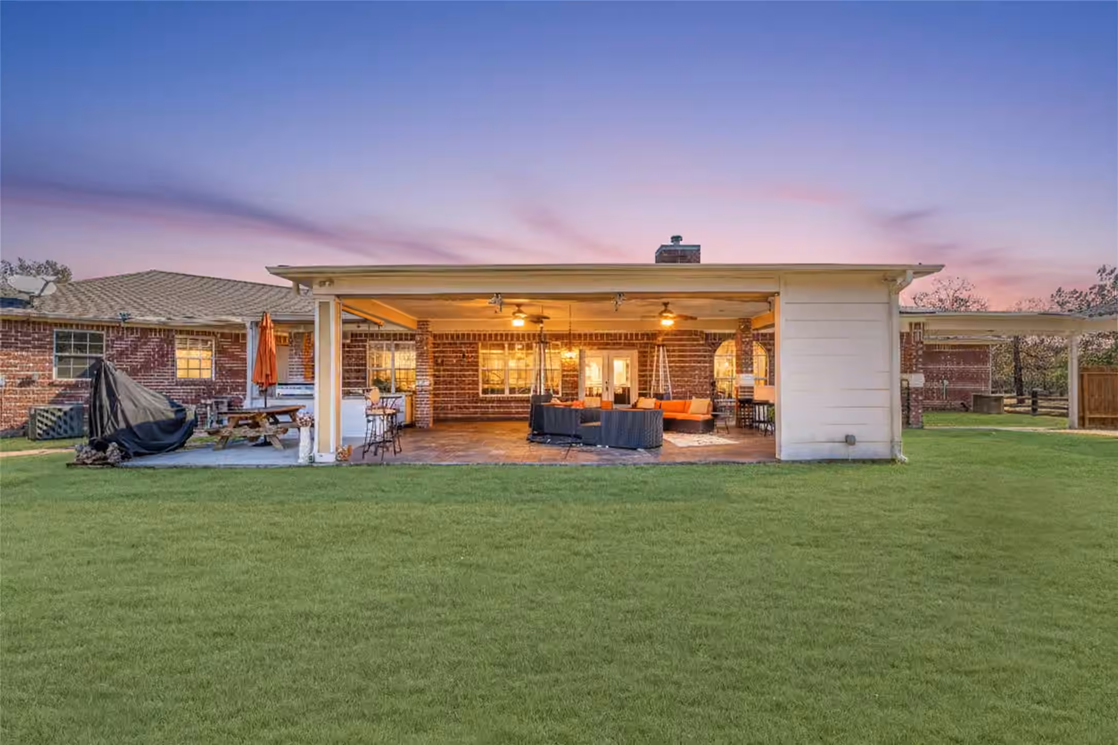 Photo 6 of 33519 Hillside Drive, Pinehurst, TX
