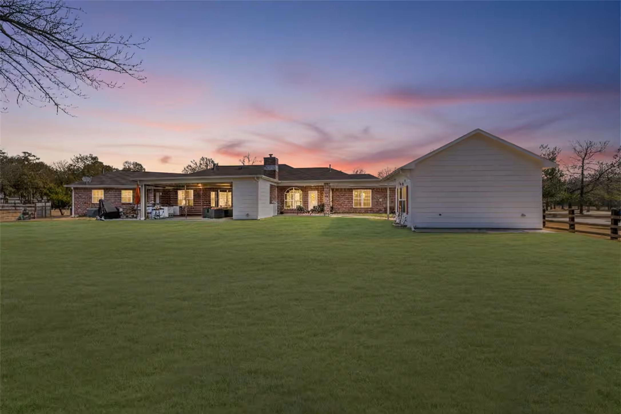 Photo 7 of 33519 Hillside Drive, Pinehurst, TX