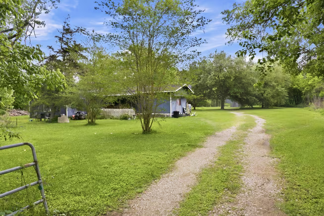 Photo 2 of 168 County Road 2344, Dayton, TX