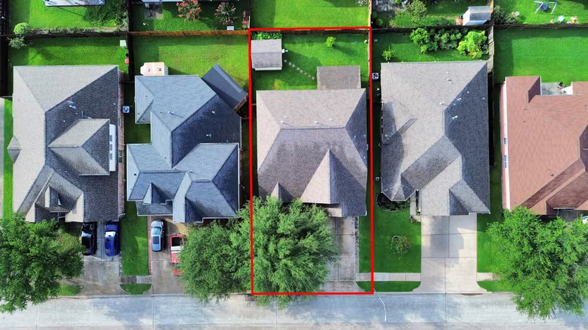 Photo 4 of 922 N Sky Drive, Houston, TX