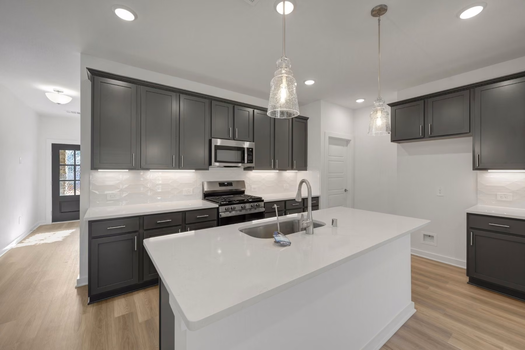 Photo 4 of 10329 Navarro Path, Montgomery, TX