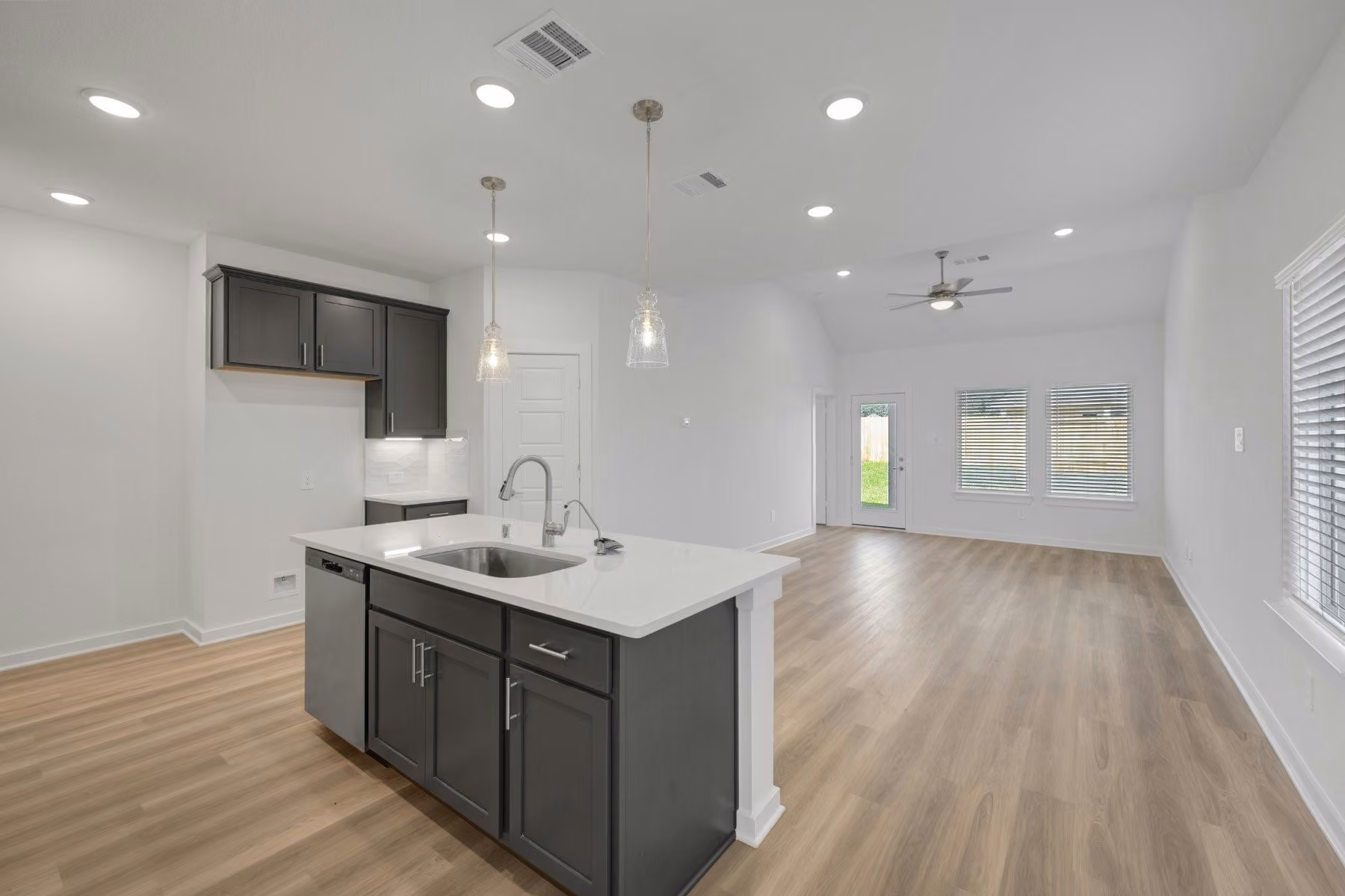 Photo 6 of 10329 Navarro Path, Montgomery, TX