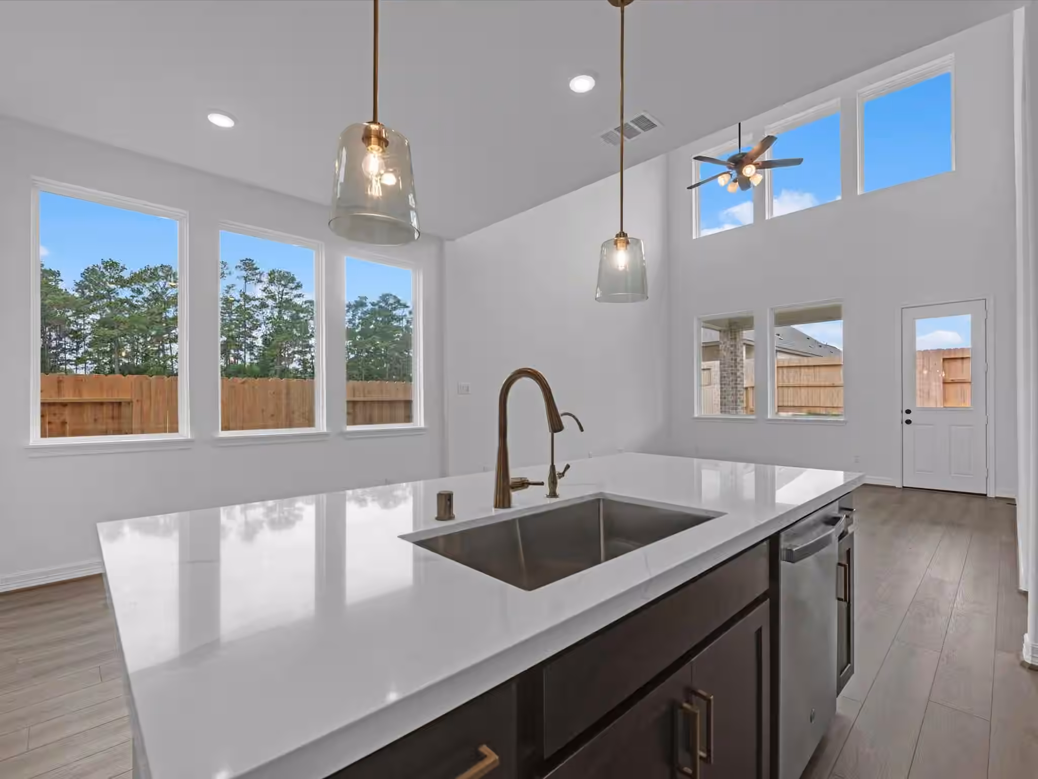 Photo 3 of 21550 Witham Promenade Lane, Magnolia, TX