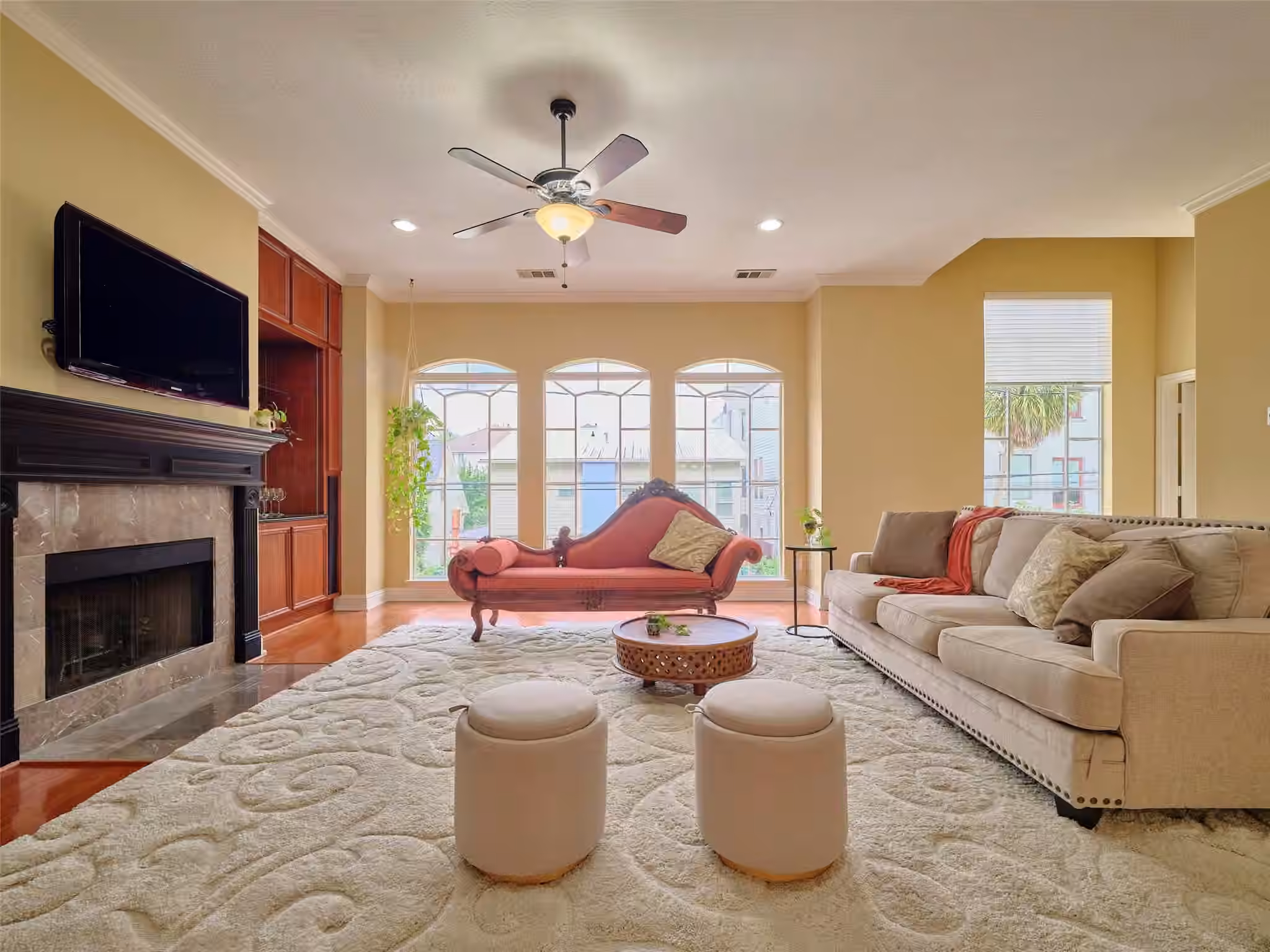 Photo 4 of 704 Reinicke Street, Houston, TX