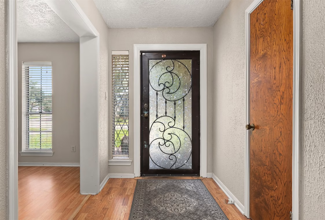 Photo 5 of 2518 Taylor Lane, Deer Park, TX