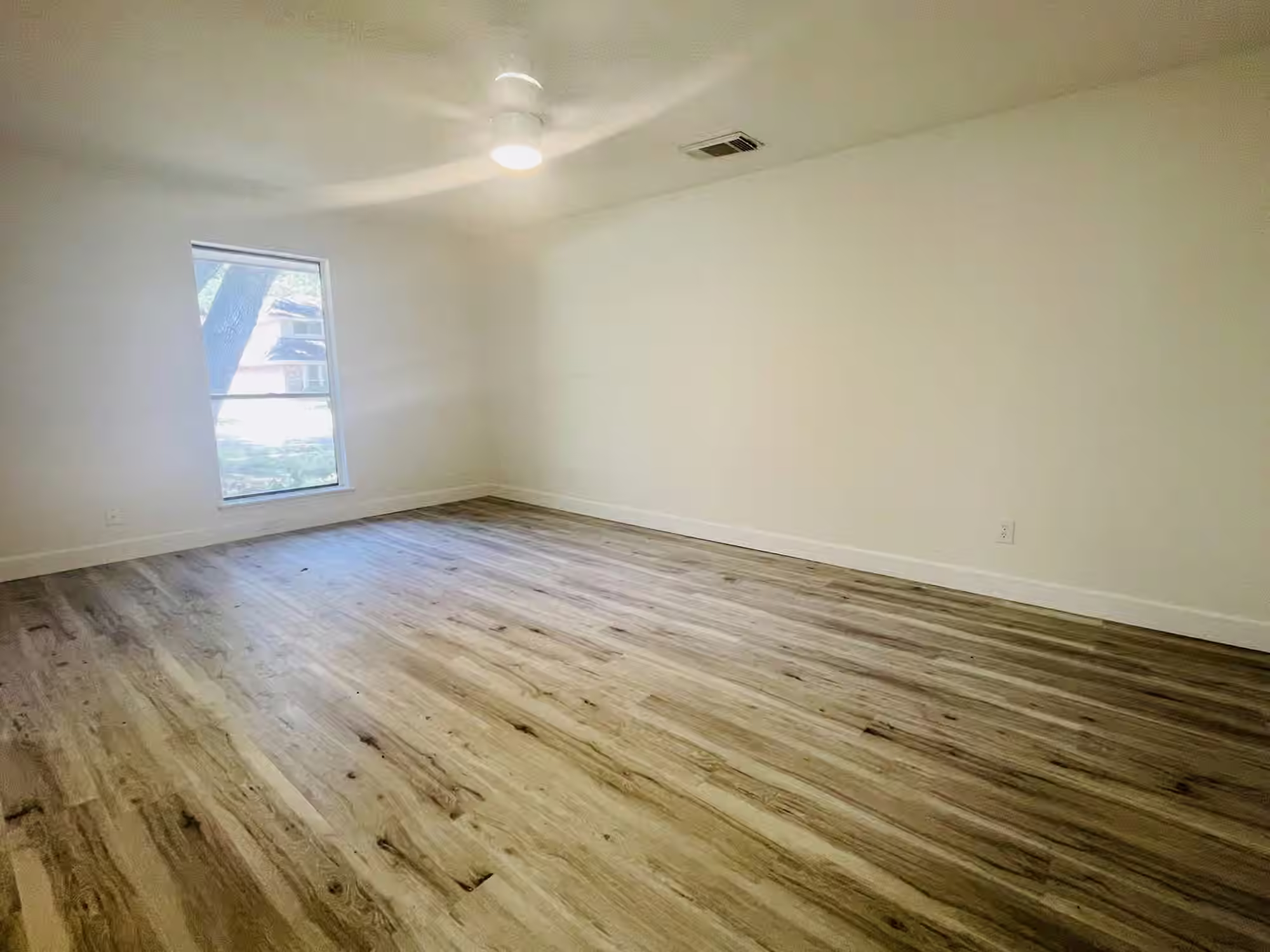 Photo 5 of 3014 Edgewood Drive, Sugar Land, TX