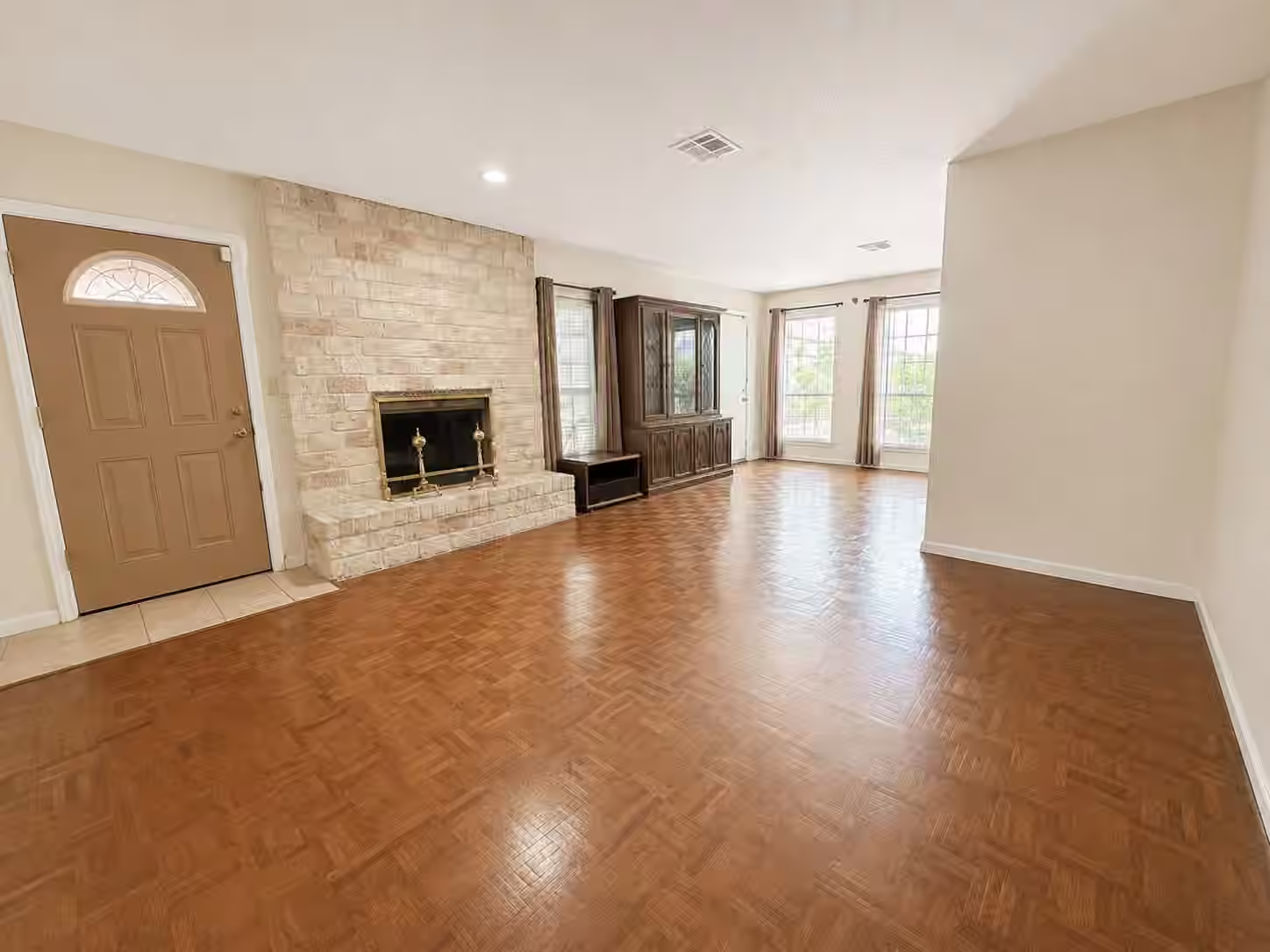 Photo 3 of 10602 Sandpiper Drive, Houston, TX
