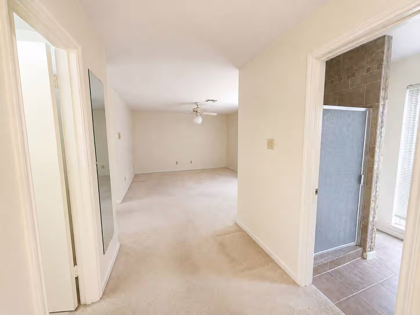 Photo 5 of 10602 Sandpiper Drive, Houston, TX