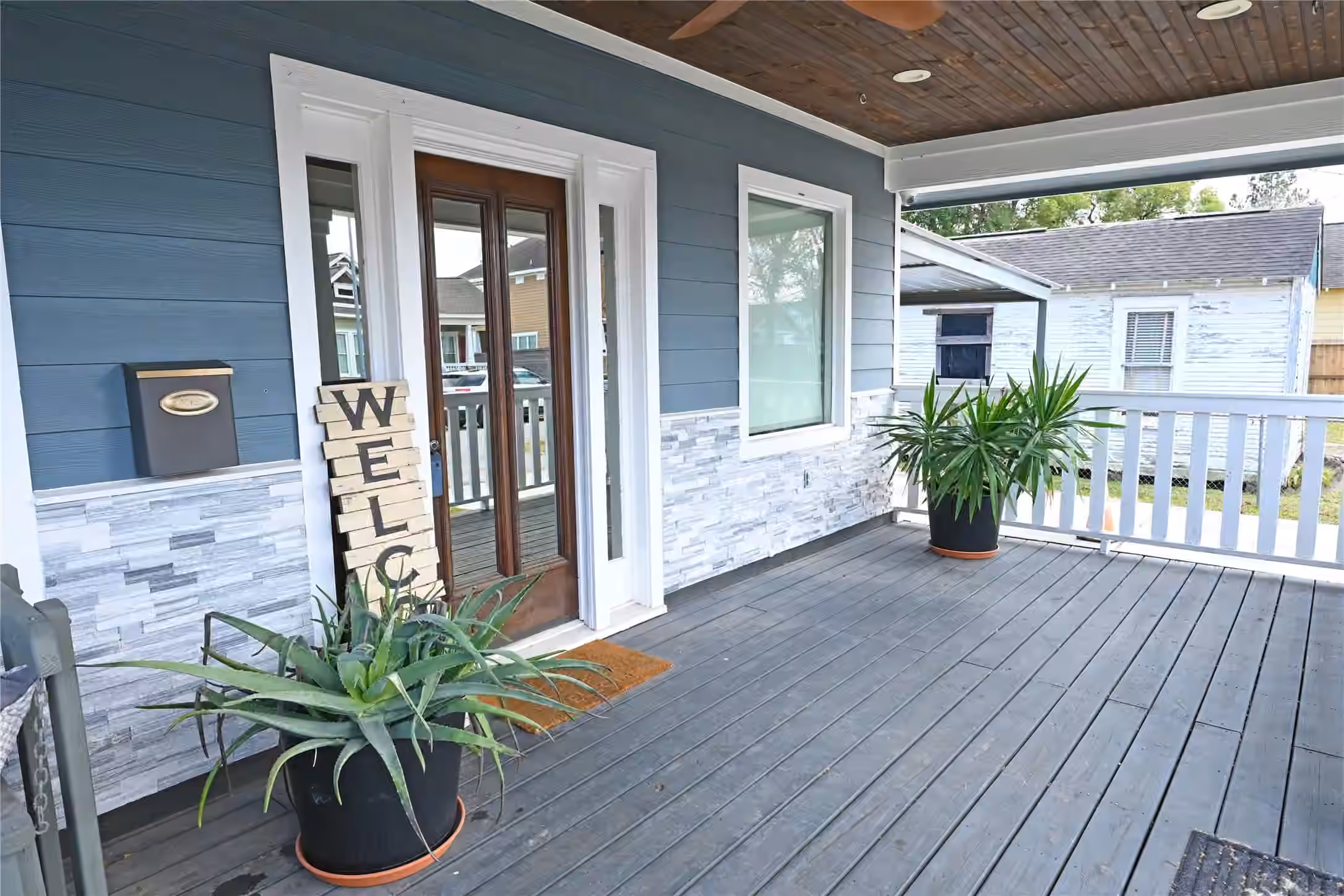 Photo 5 of 608 Archer Street, Houston, TX