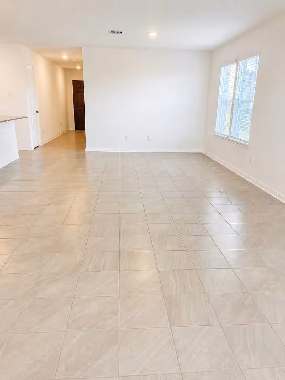 Photo 3 of 1710 Vista Luna Drive, Texas City, TX