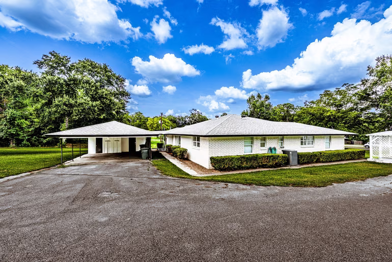 Photo of 1797 SH 30 E, Huntsville, TX