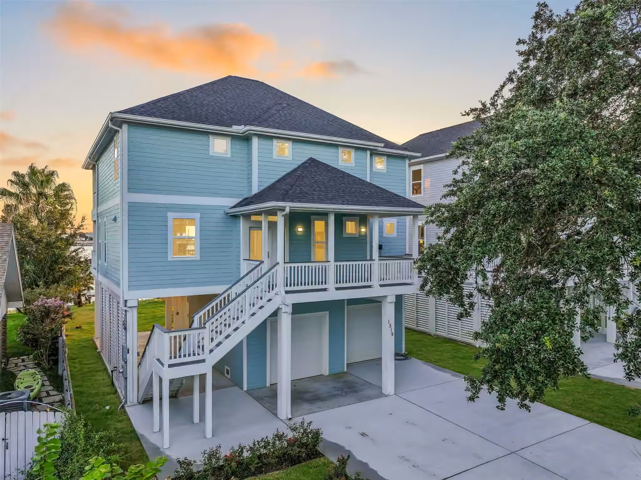 Photo of 1519 Bayou Shore Drive, Galveston, TX