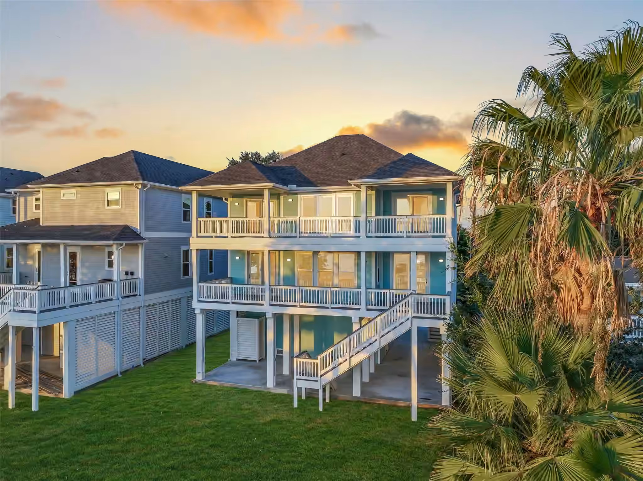 Photo 3 of 1519 Bayou Shore Drive, Galveston, TX