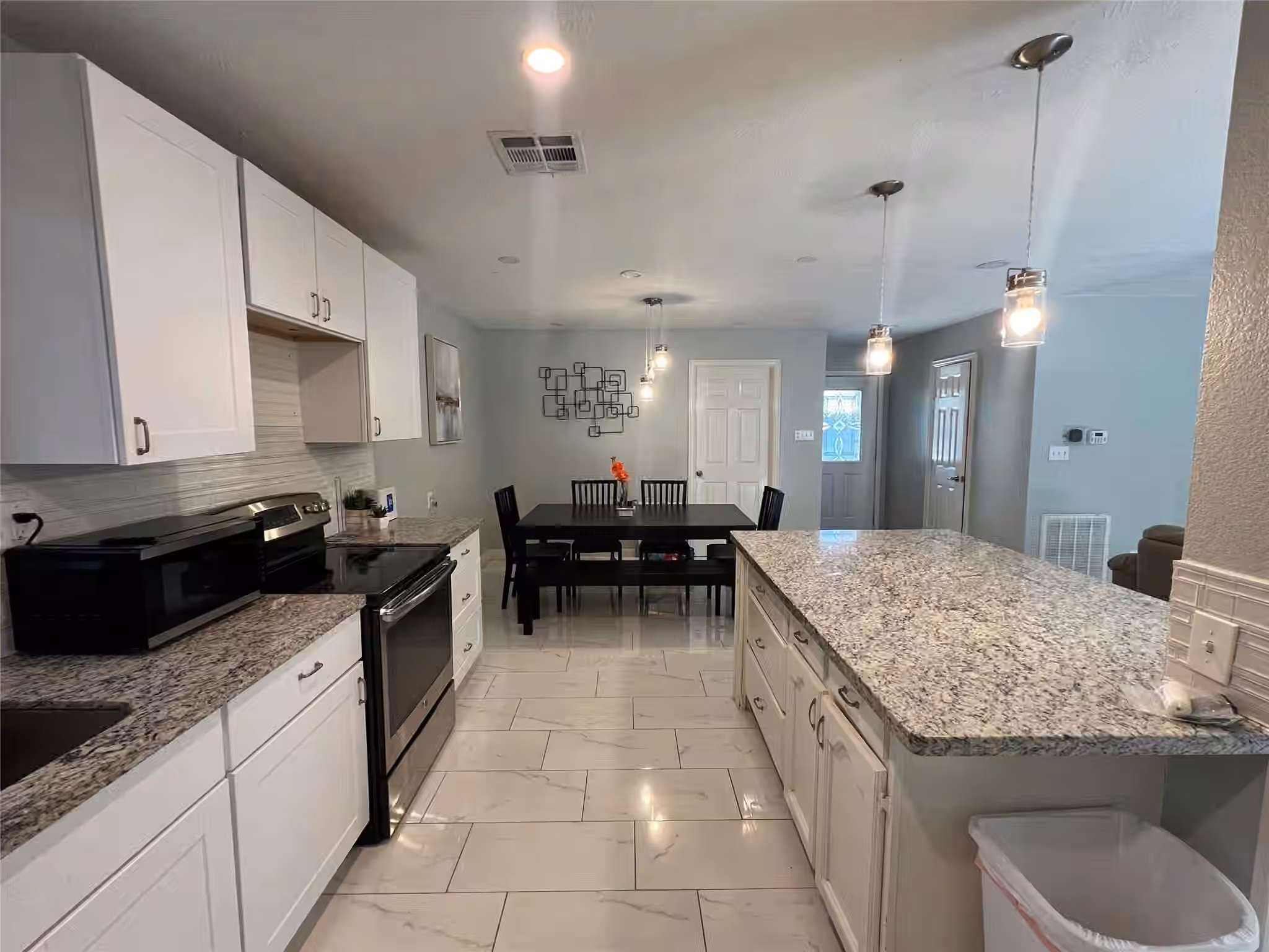 Photo 5 of 16739 Forest Trail Drive, Channelview, TX