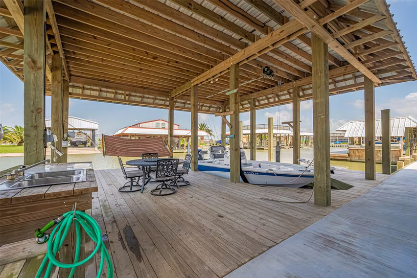 Photo 3 of 1126 Island Boulevard, Crystal Beach, TX