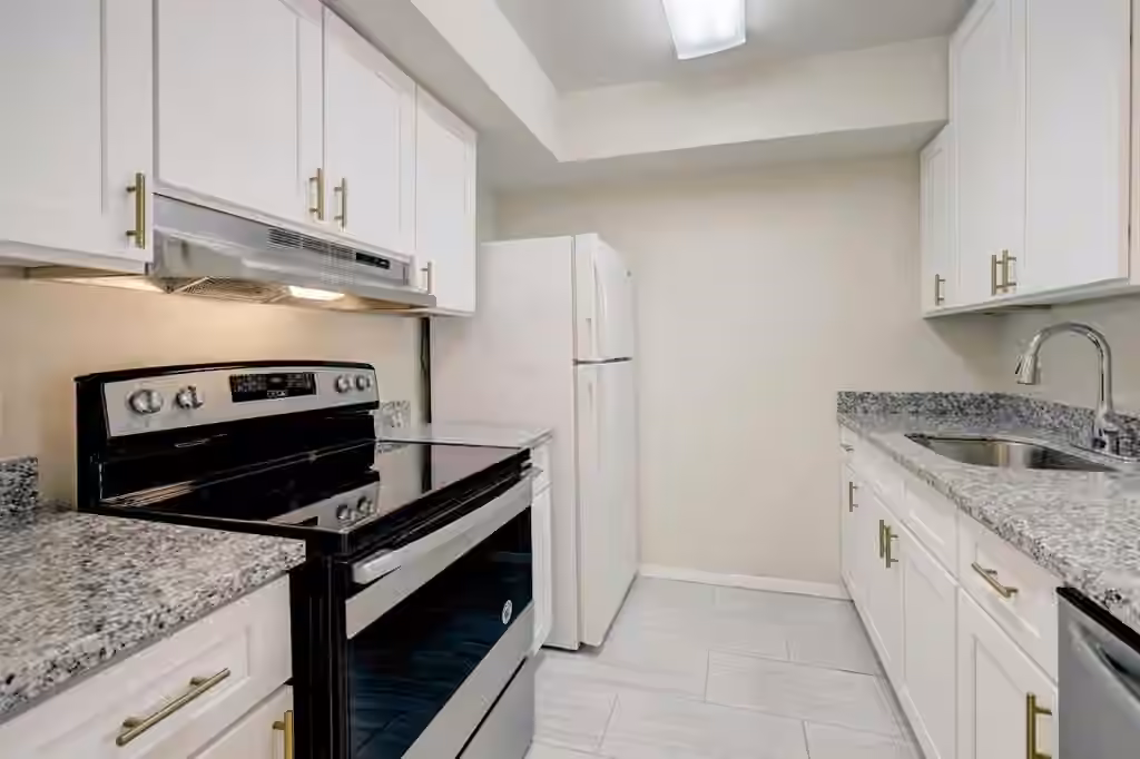 Photo 3 of 4645 Wild Indigo Street 373, Houston, TX