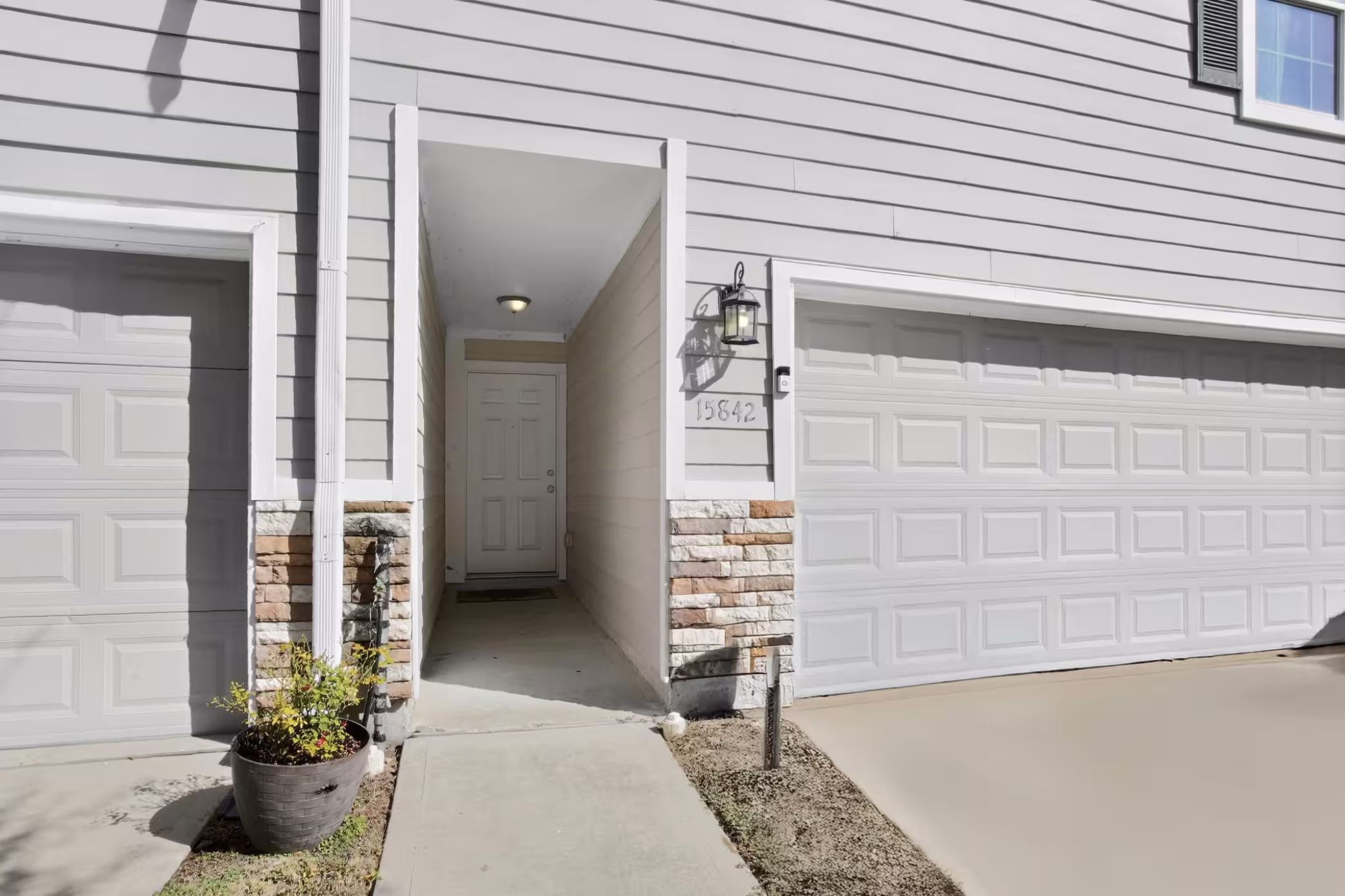 Photo 3 of 15842 Whiteglade Lane, Houston, TX