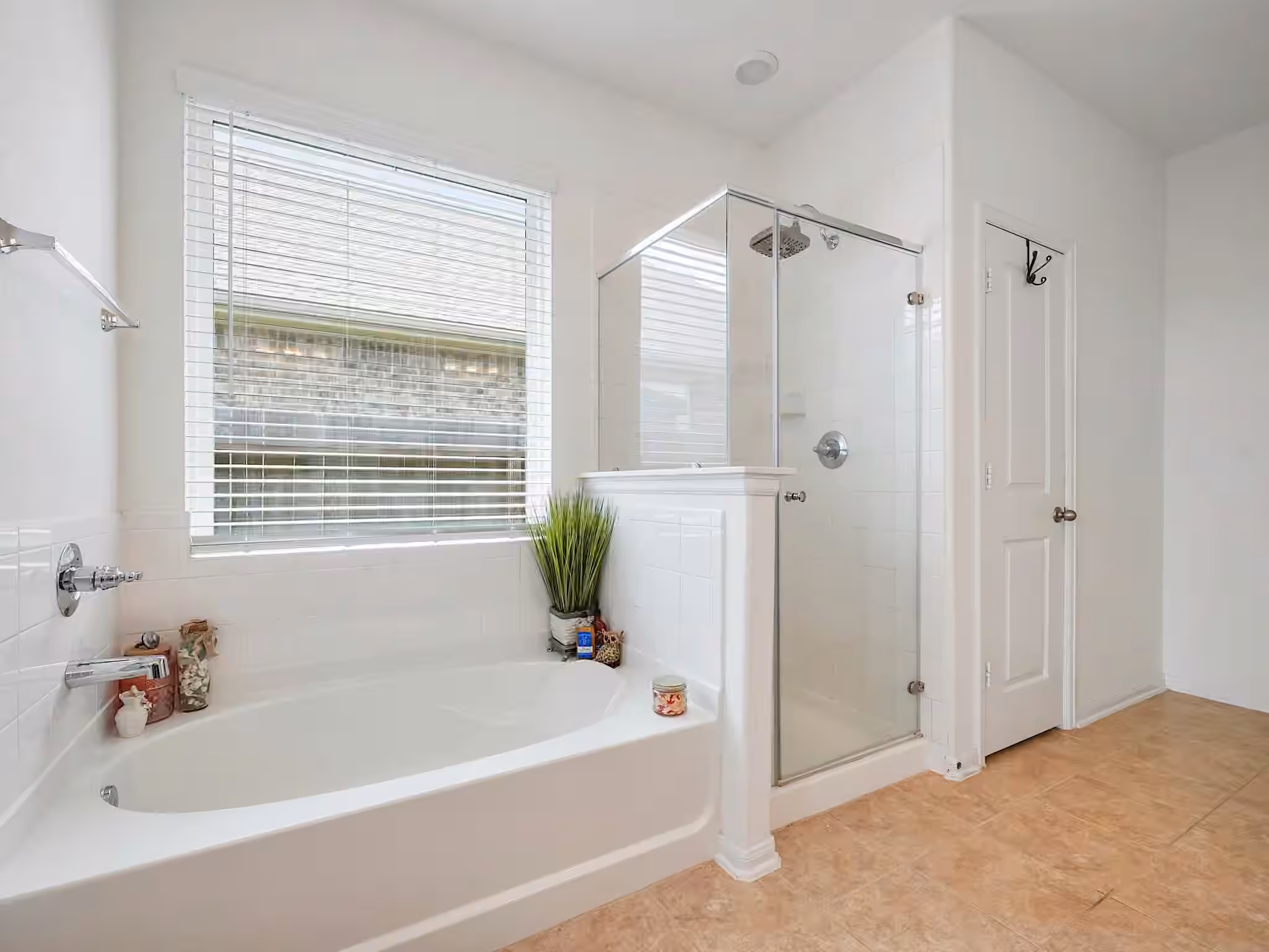 Photo 4 of 6719 Northchester Drive, Katy, TX