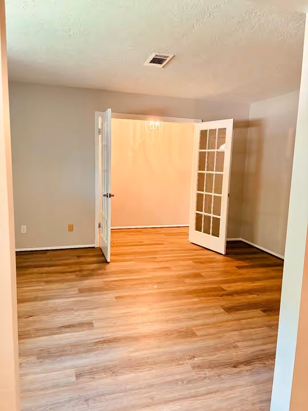 Photo 4 of 15930 Buccaneer Lane, Houston, TX