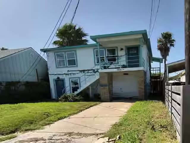Photo 2 of 5918 Avenue R, Galveston, TX