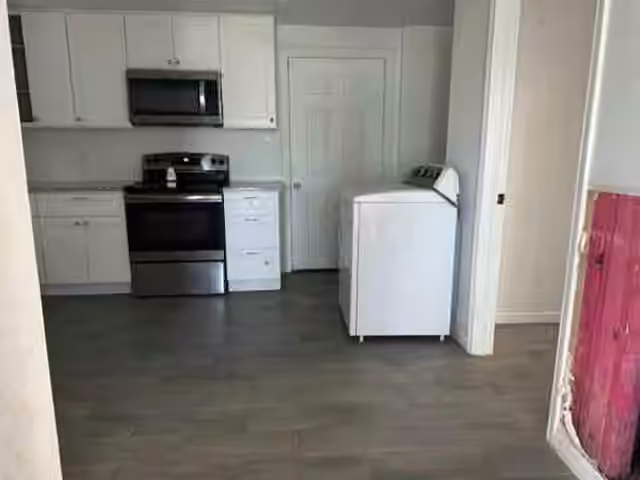 Photo 5 of 5918 Avenue R, Galveston, TX