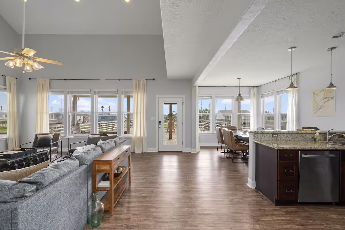 Photo 3 of 3814 Brewster Key, Galveston, TX