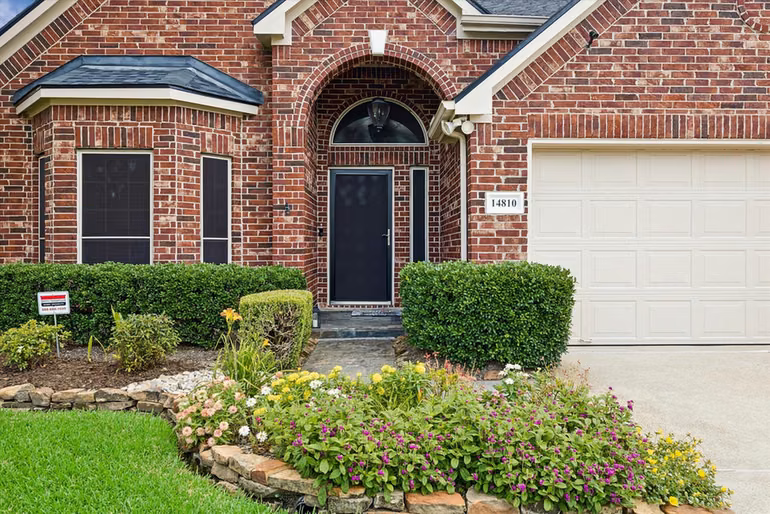 Photo 3 of 14810 Maverick Valley Lane, Cypress, TX