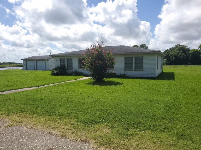 Photo 2 of 4915 County Road 227, Freeport, TX