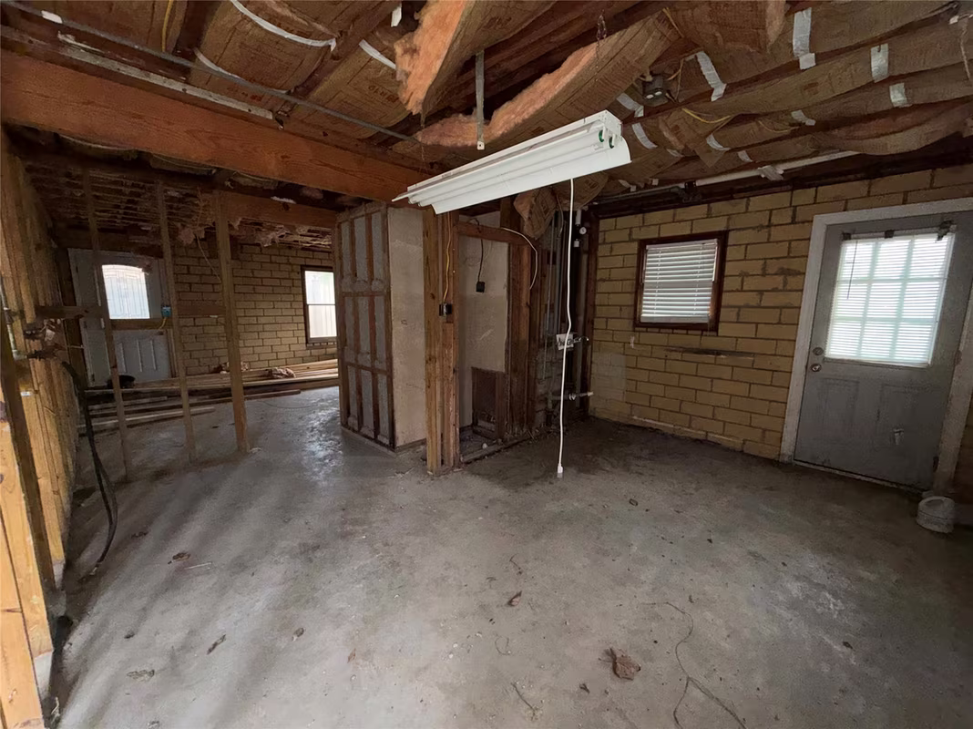 Photo 7 of 611 Mathis Street, Houston, TX