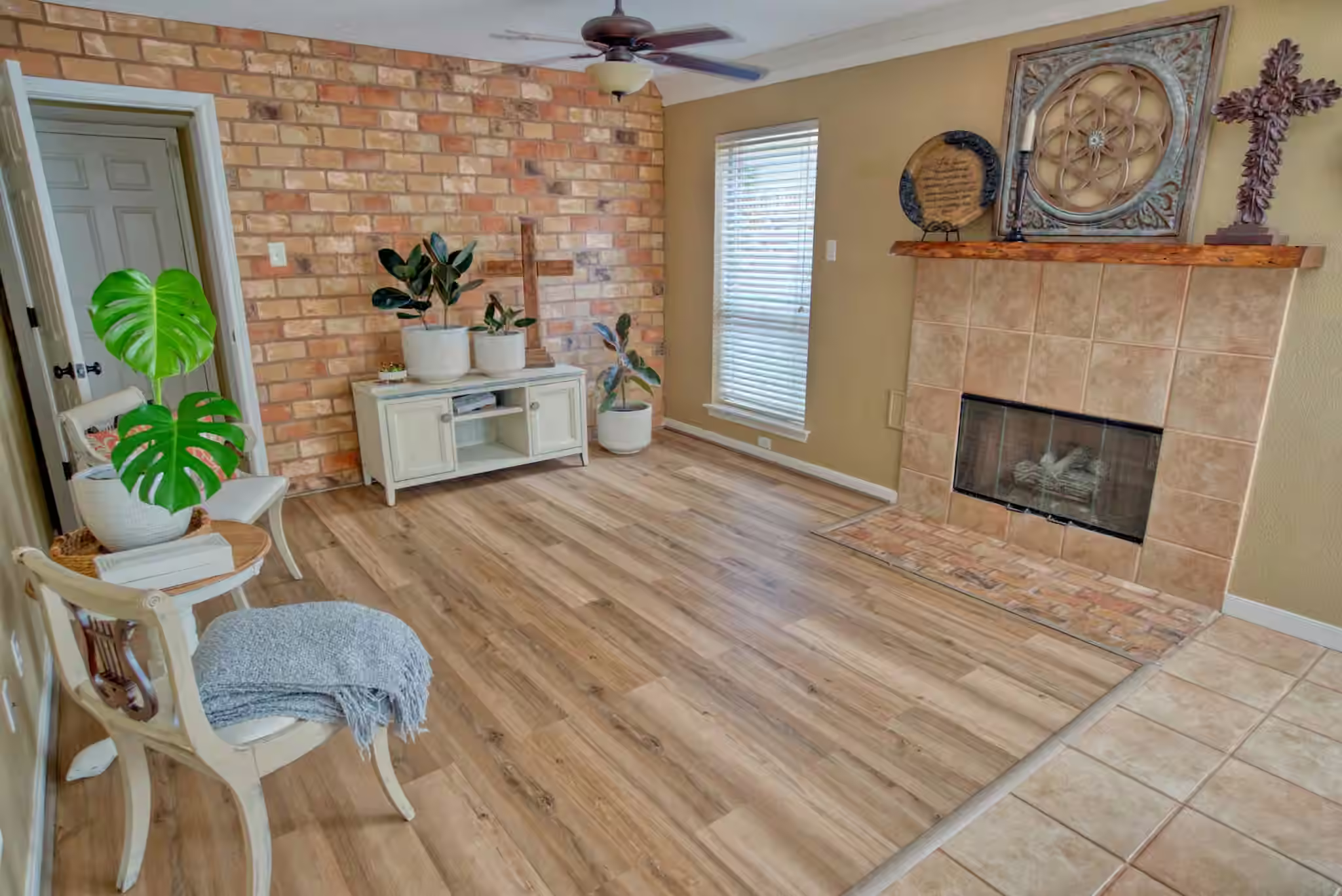 Photo 4 of 608 Prairie Lane, Angleton, TX