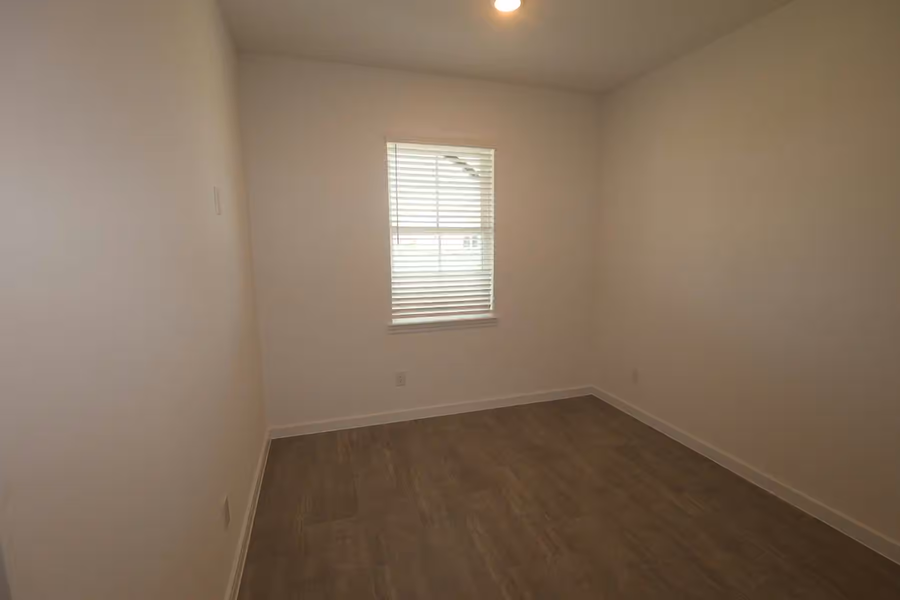 Photo 2 of 11822 Old Fashion Circle, Mont Belvieu, TX