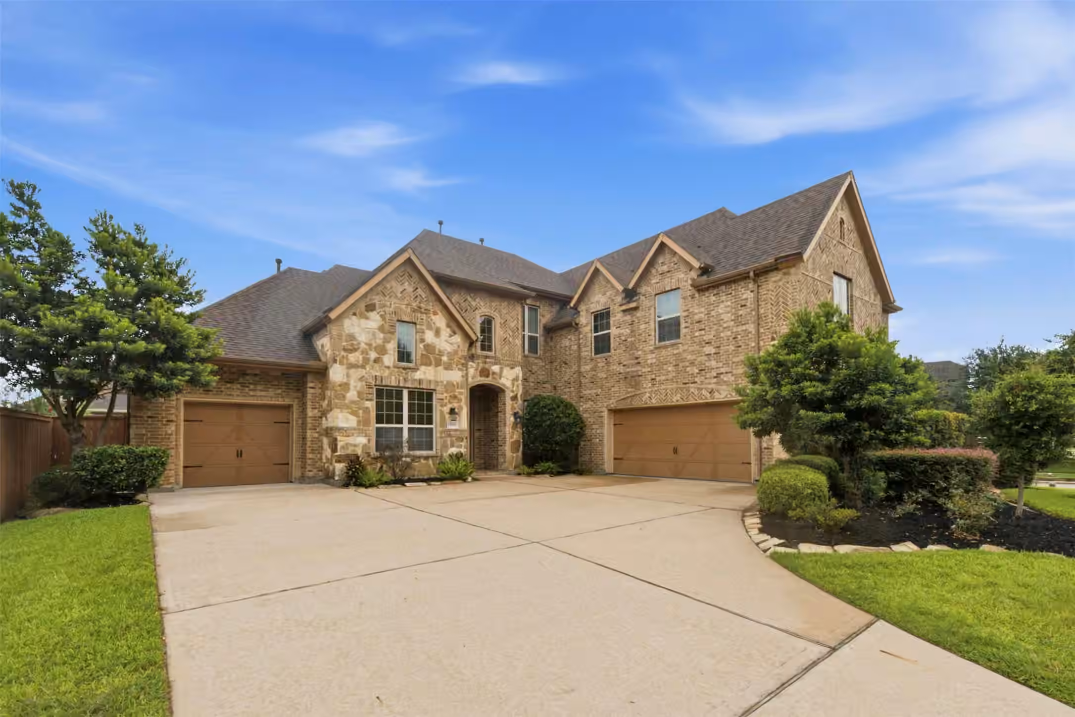 Photo 2 of 13929 North Lake Branch Lane, Houston, TX