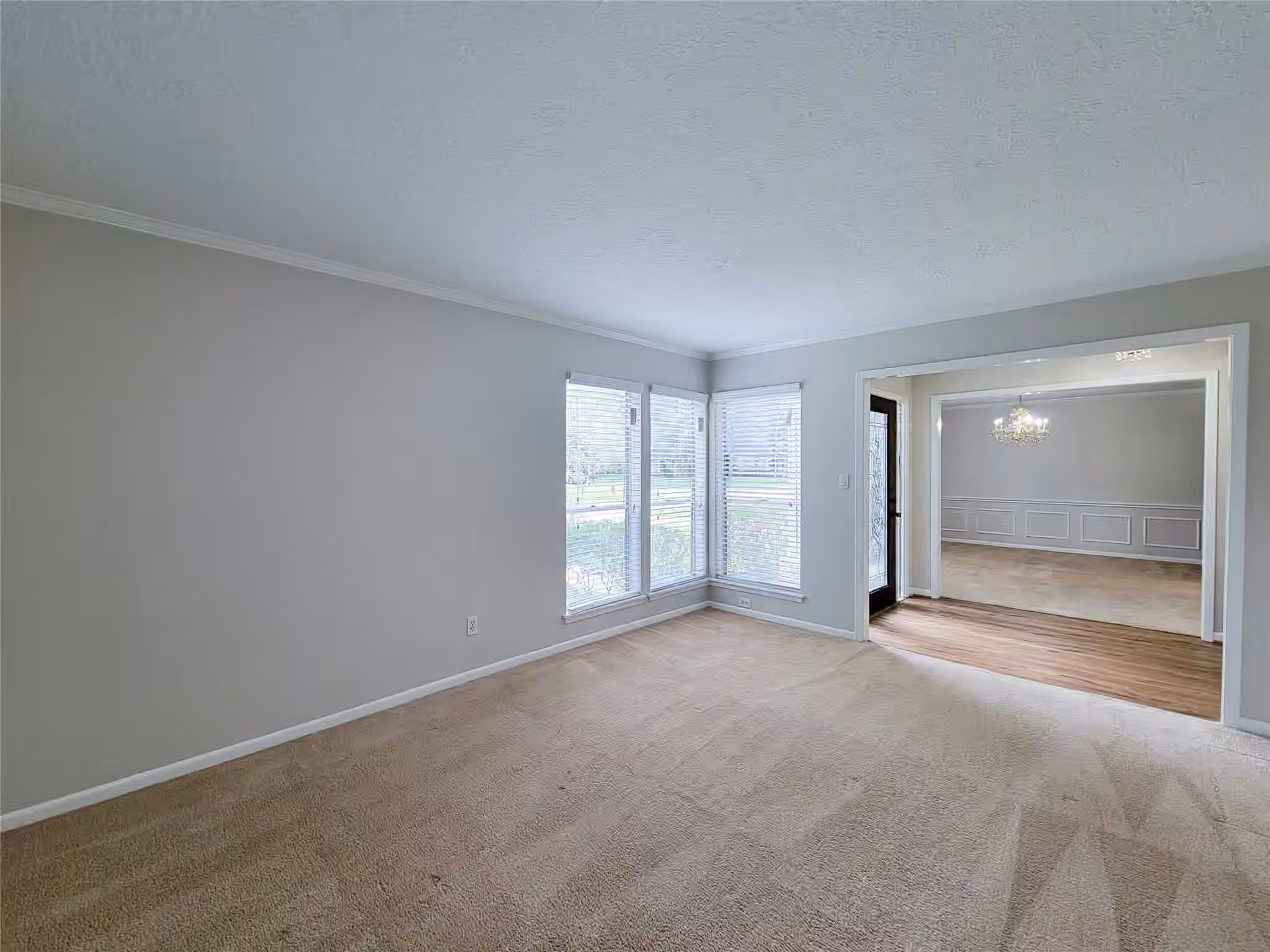 Photo 5 of 18583 Martinique Drive, Houston, TX