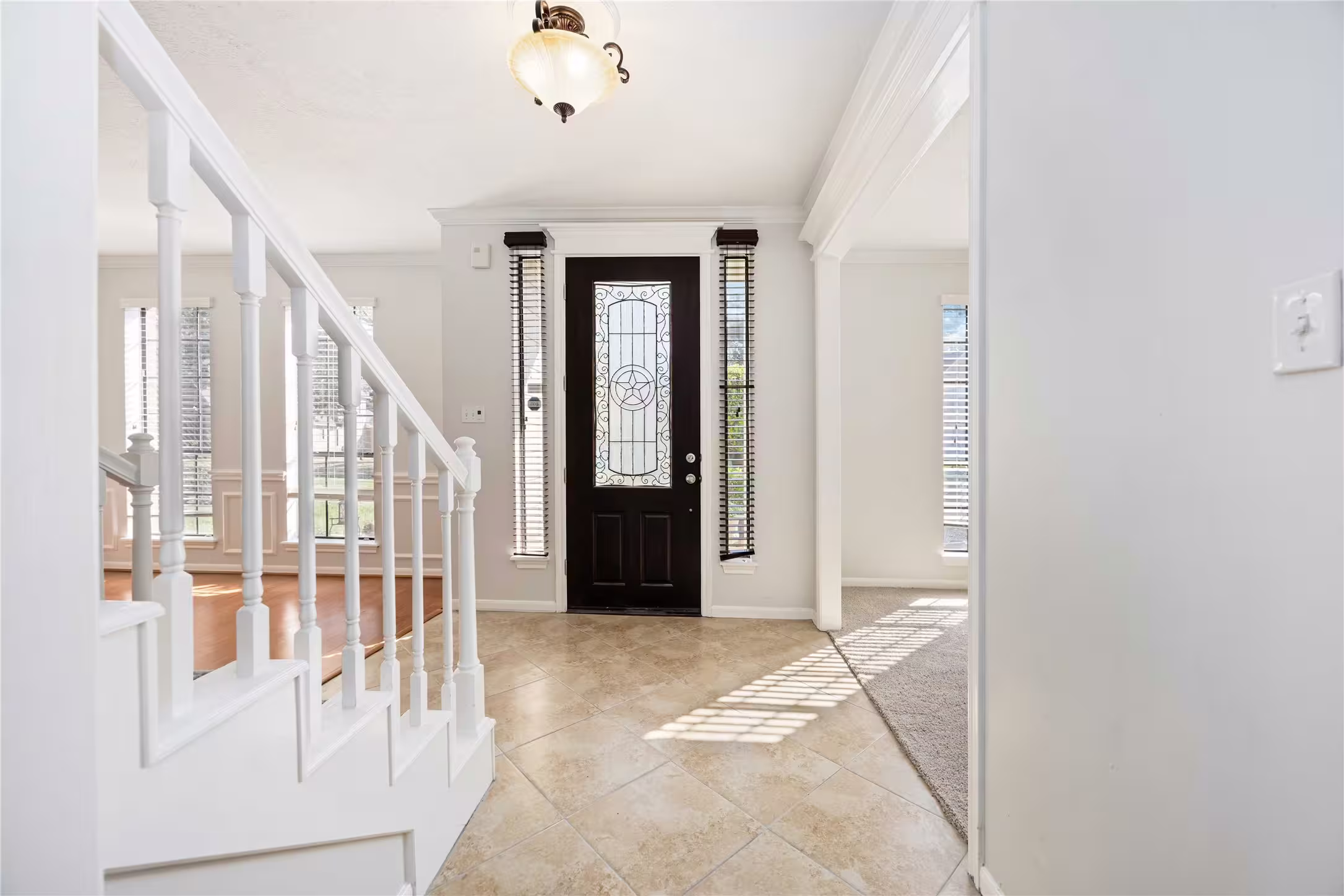 Photo 5 of 5211 Gladehill Drive, Houston, TX