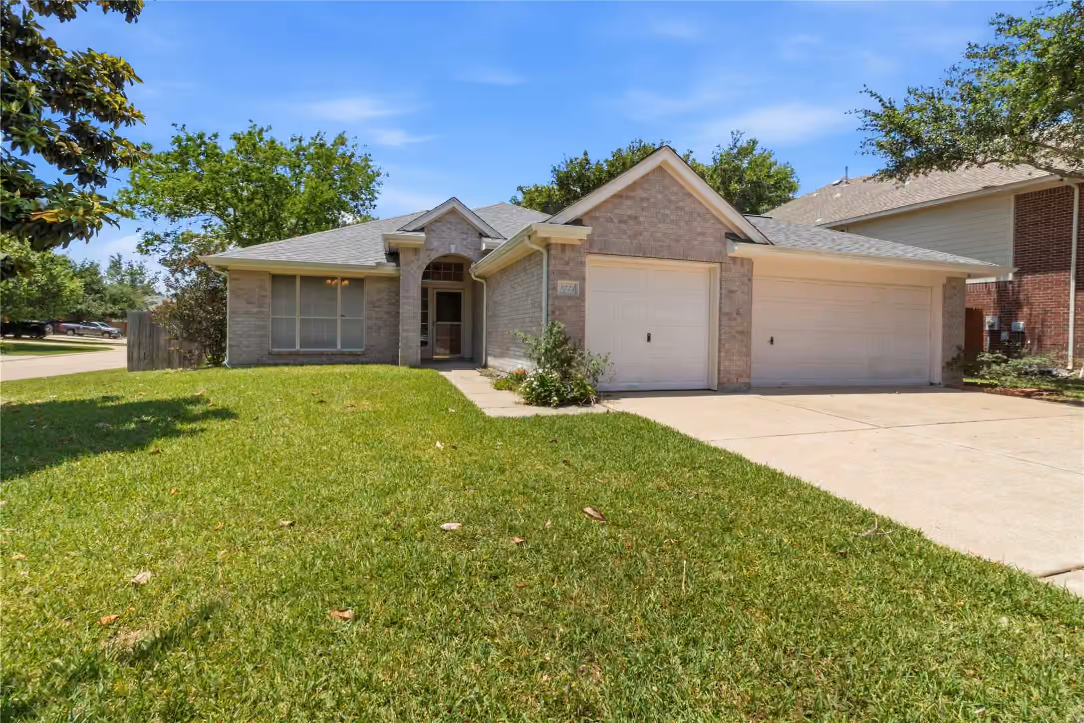 Photo 2 of 8723 Willancy Lane, Houston, TX