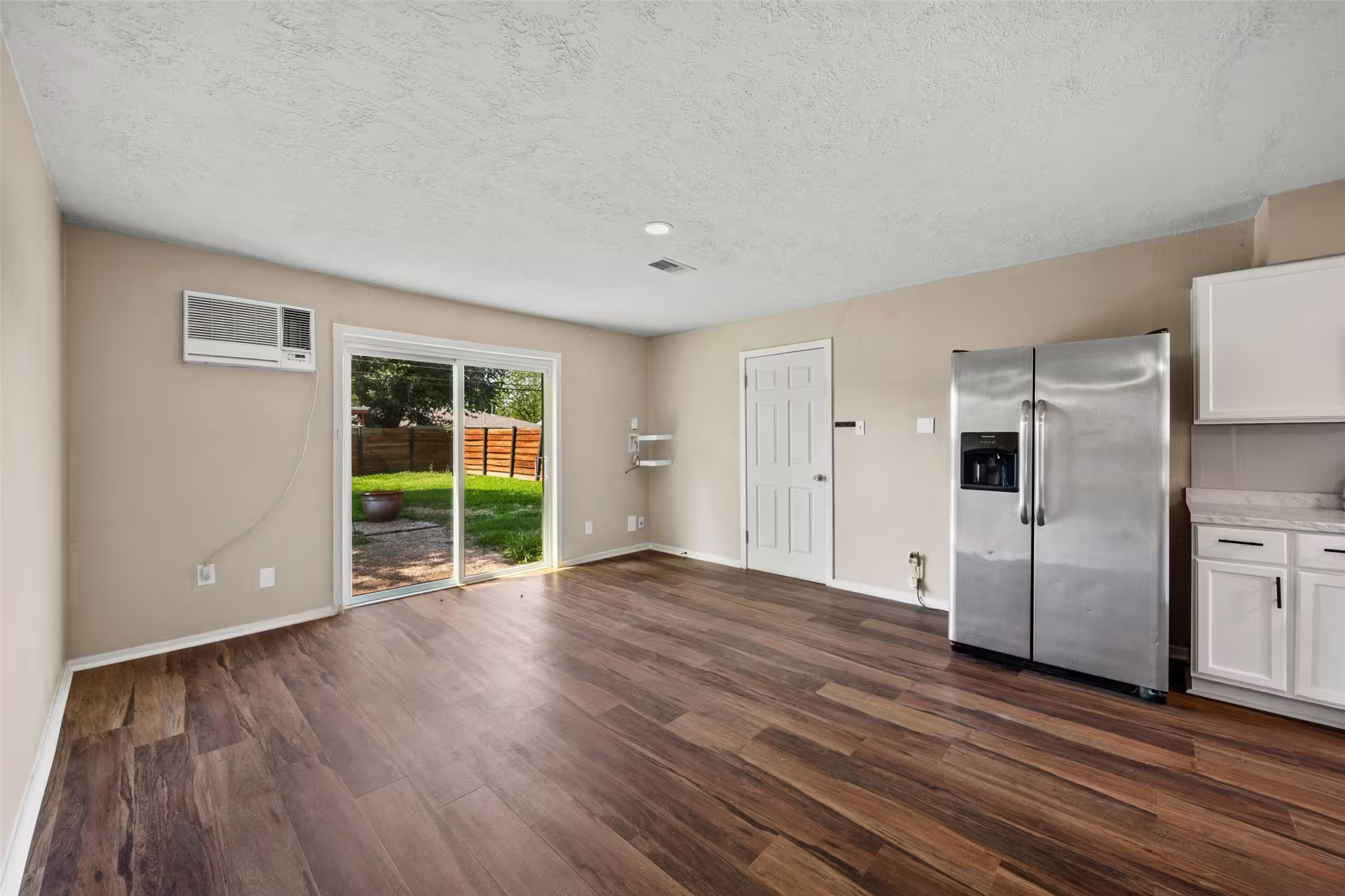 Photo 7 of 4114 Dacca Drive, Houston, TX