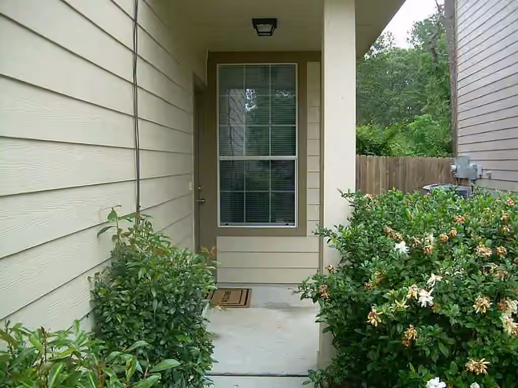Photo 2 of 231 N Burberry Park Circle, The Woodlands, TX