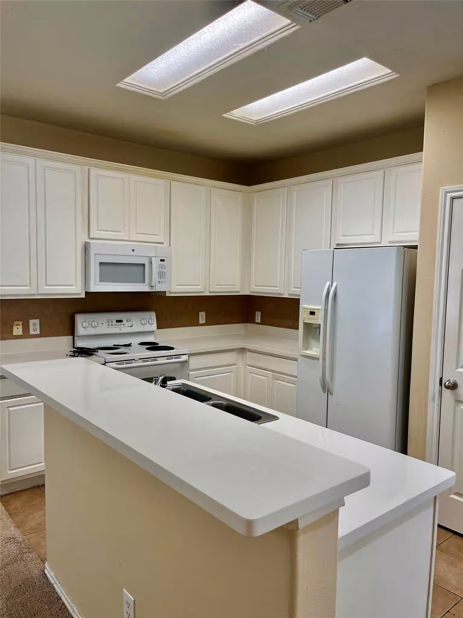 Photo 6 of 231 N Burberry Park Circle, The Woodlands, TX