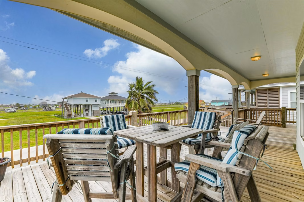 Photo 4 of 956 Townsend, Crystal Beach, TX