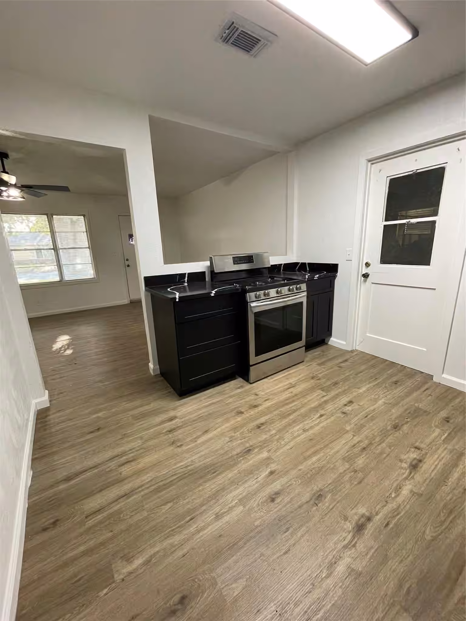Photo 3 of 1119 Tobola, Rosenberg, TX