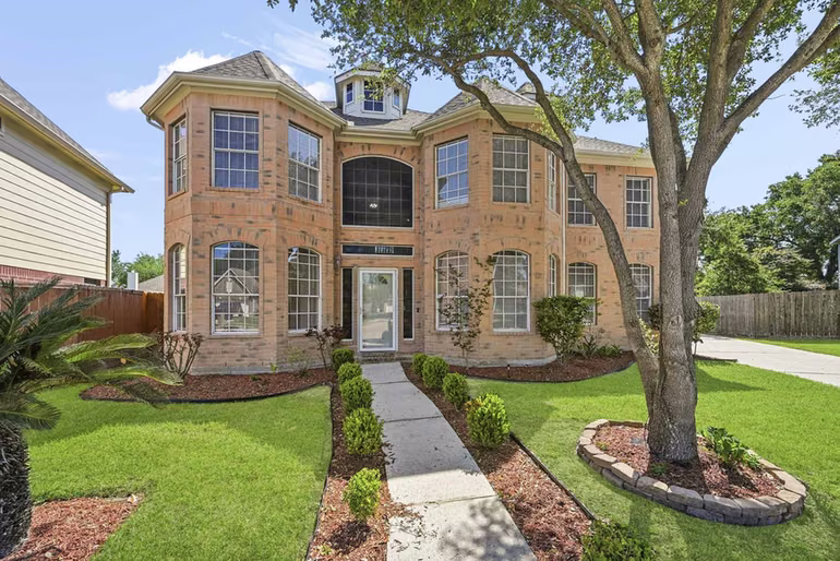 Photo of 215 Crabapple Drive, Baytown, TX 77520