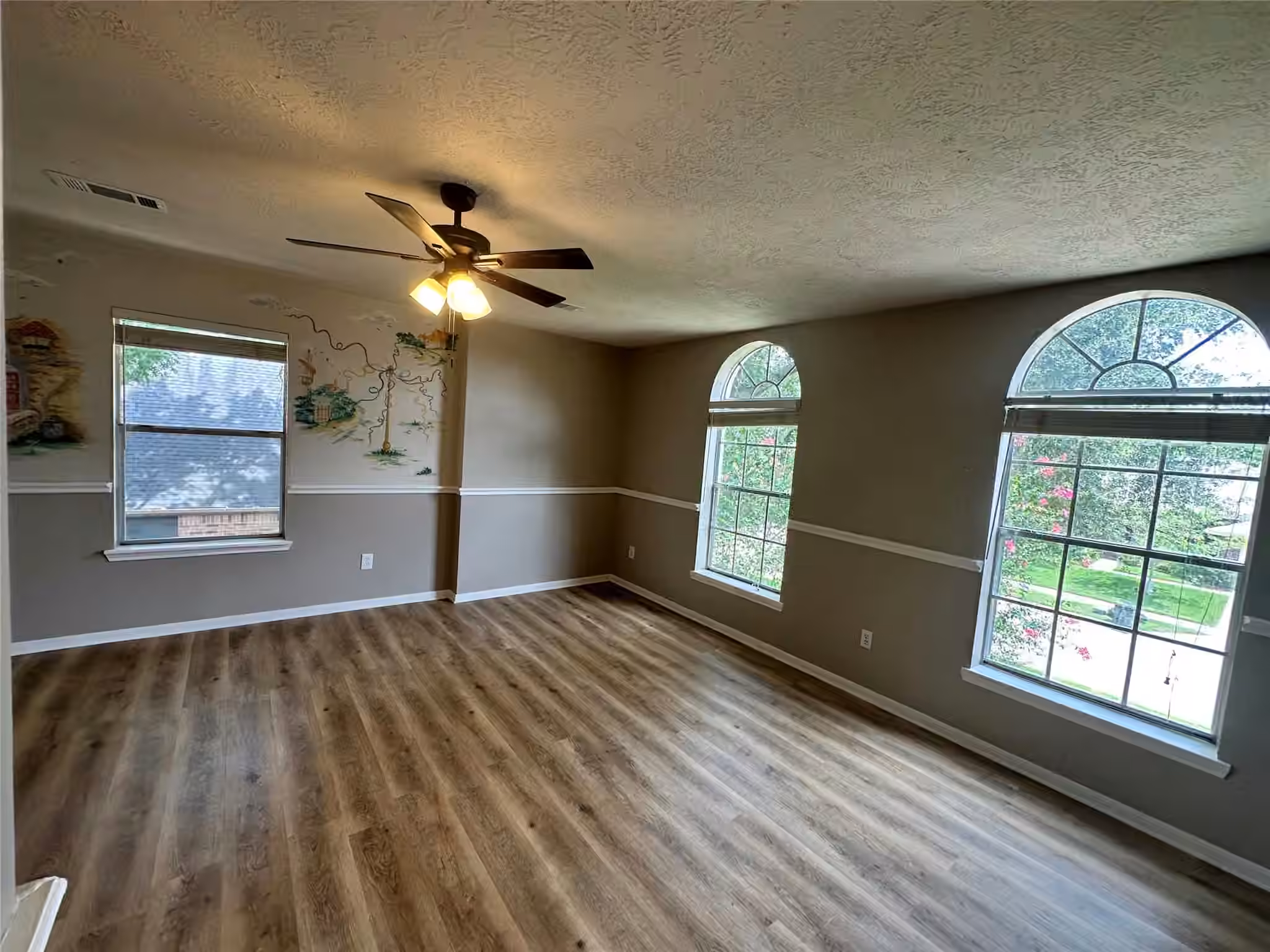 Photo 7 of 13315 Denver Oaks Drive, Houston, TX