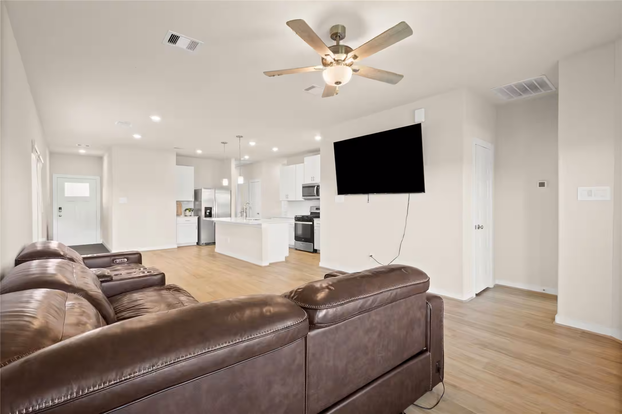 Photo 5 of 2619 Cactus Ranch Lane, Crosby, TX